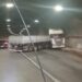 Carreta fica em 'L' dentro de túnel no Contorno Viário da Grande Florianópolis; VÍDEO